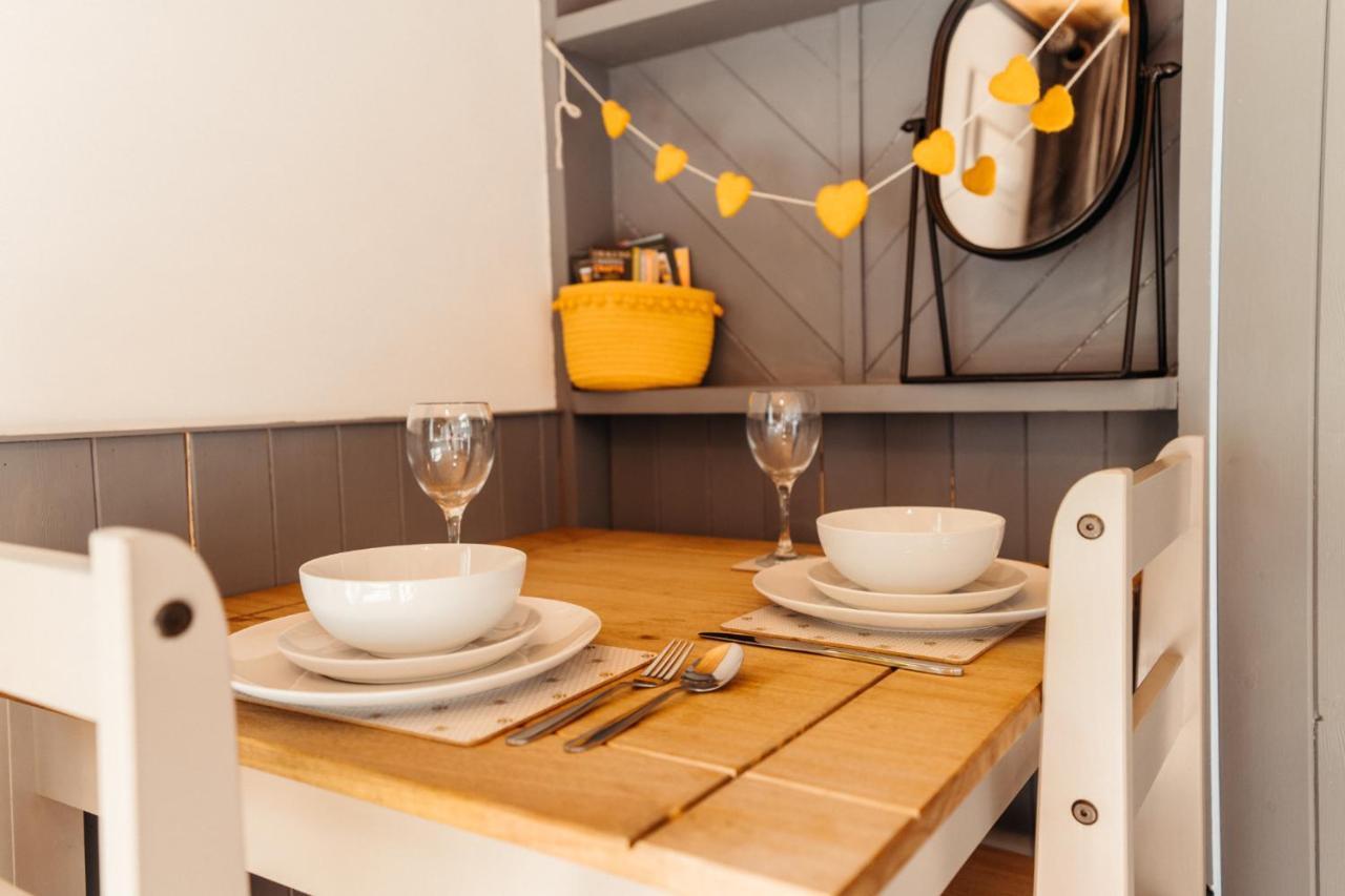 Cefn Crib Cabins Макънтлет Екстериор снимка