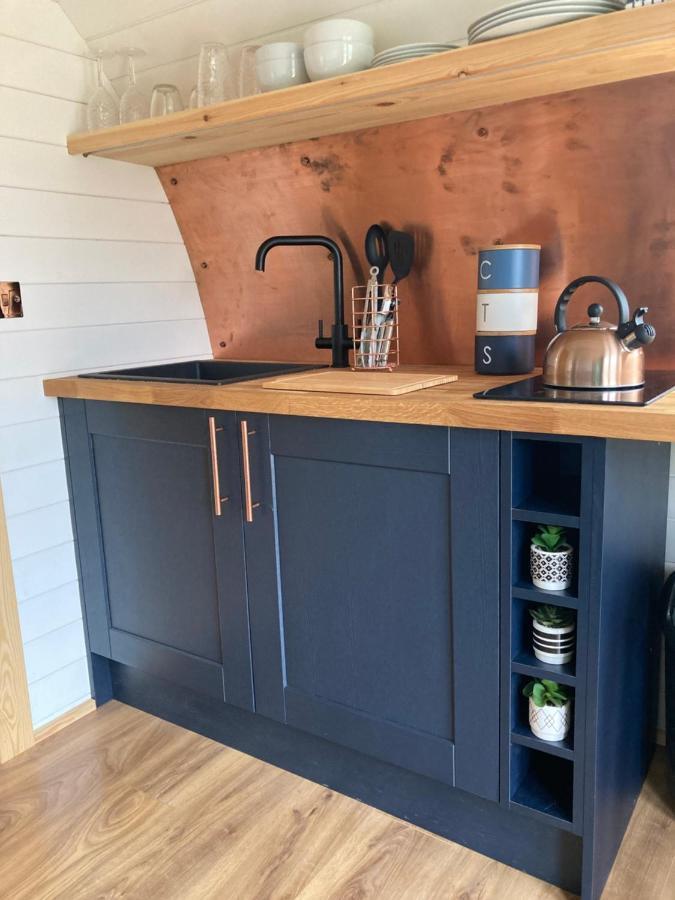 Cefn Crib Cabins Макънтлет Екстериор снимка