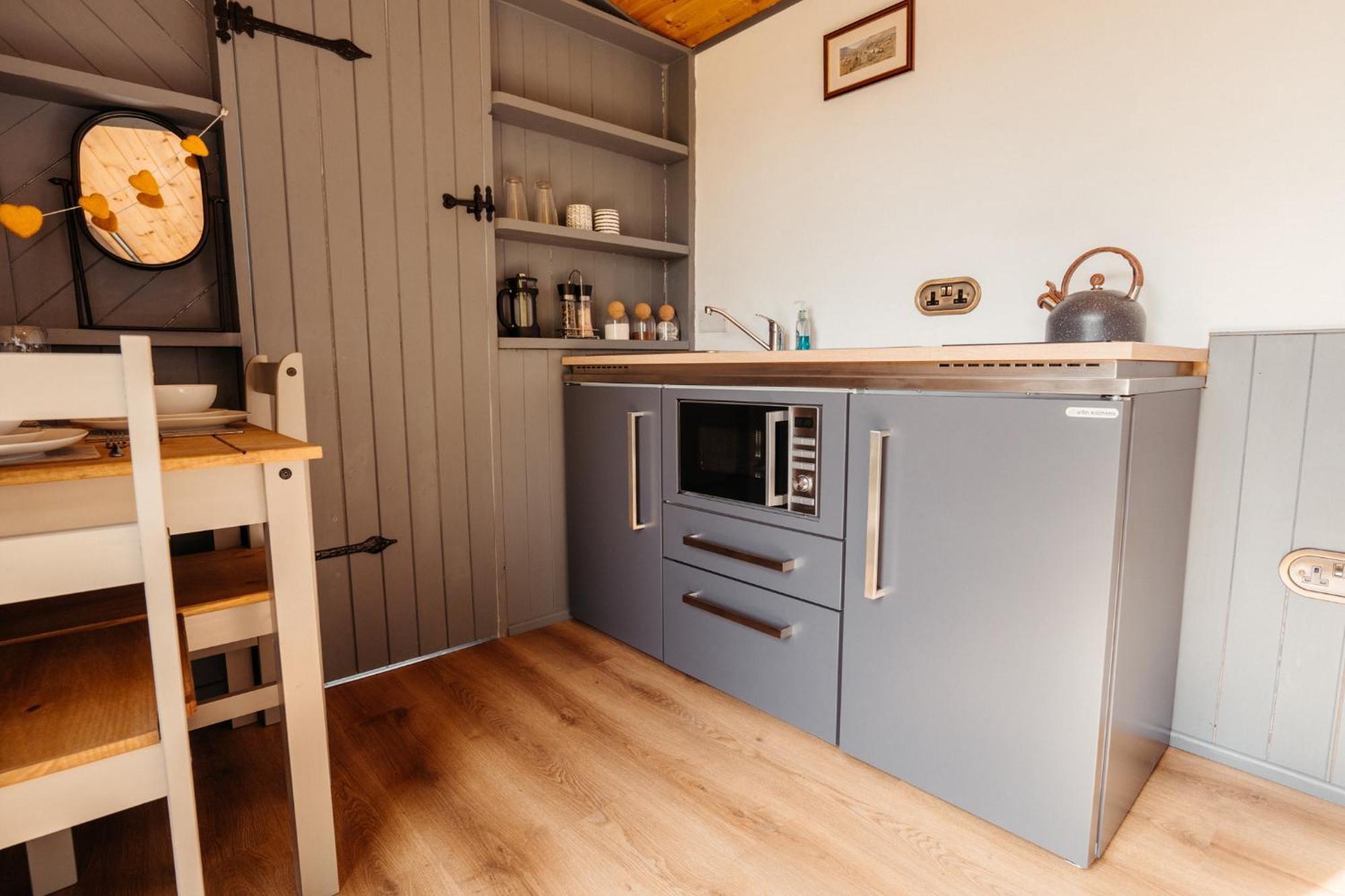 Cefn Crib Cabins Макънтлет Екстериор снимка