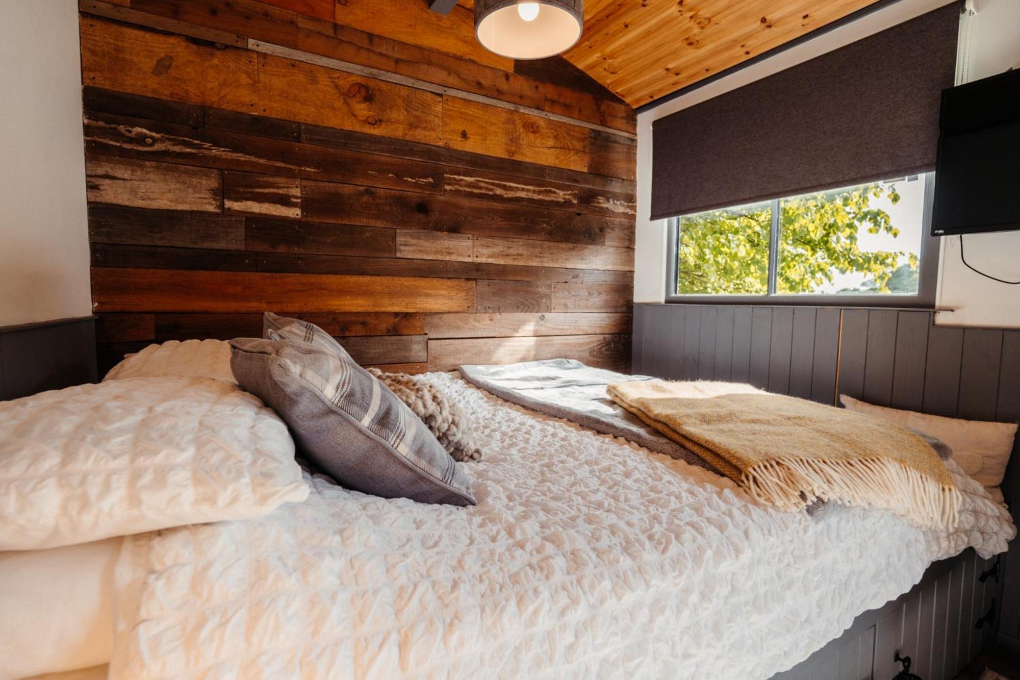 Cefn Crib Cabins Макънтлет Екстериор снимка